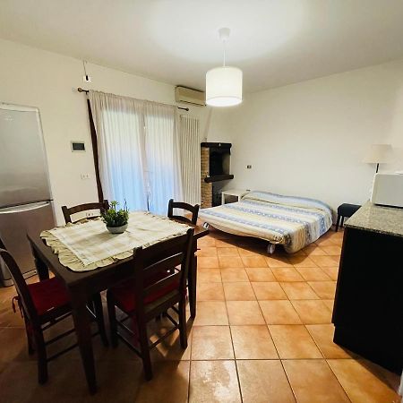 Appartement Borgo Del Nibbio à Porto Levante Extérieur photo