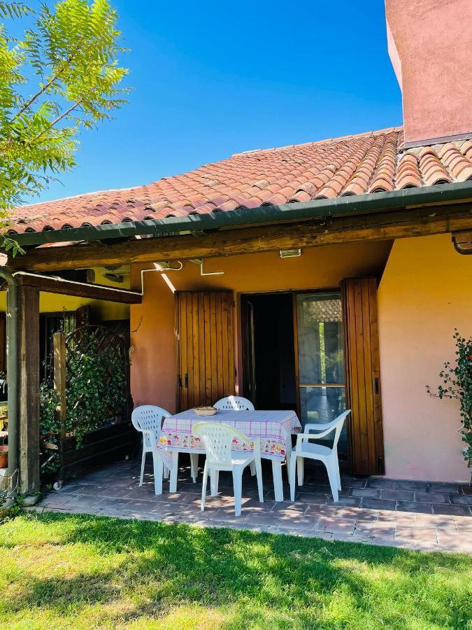 Appartement Borgo Del Nibbio à Porto Levante Extérieur photo