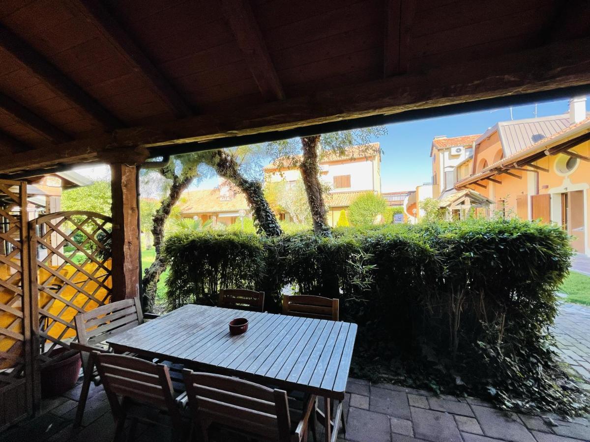 Appartement Borgo Del Nibbio à Porto Levante Extérieur photo