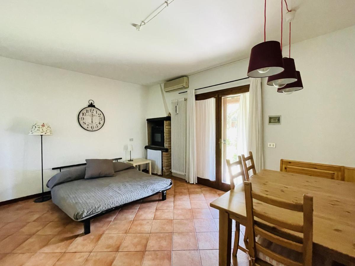 Appartement Borgo Del Nibbio à Porto Levante Extérieur photo