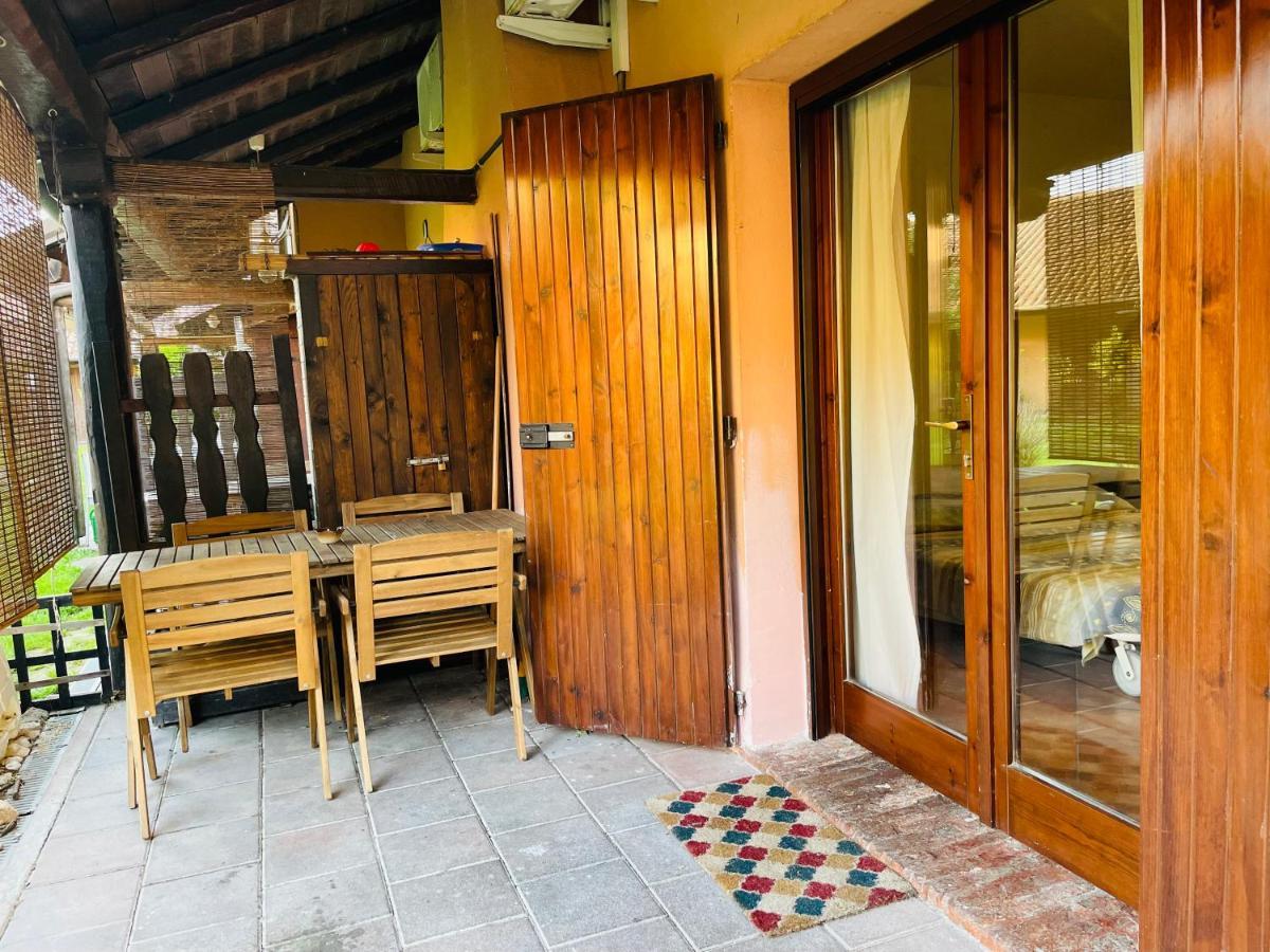 Appartement Borgo Del Nibbio à Porto Levante Extérieur photo